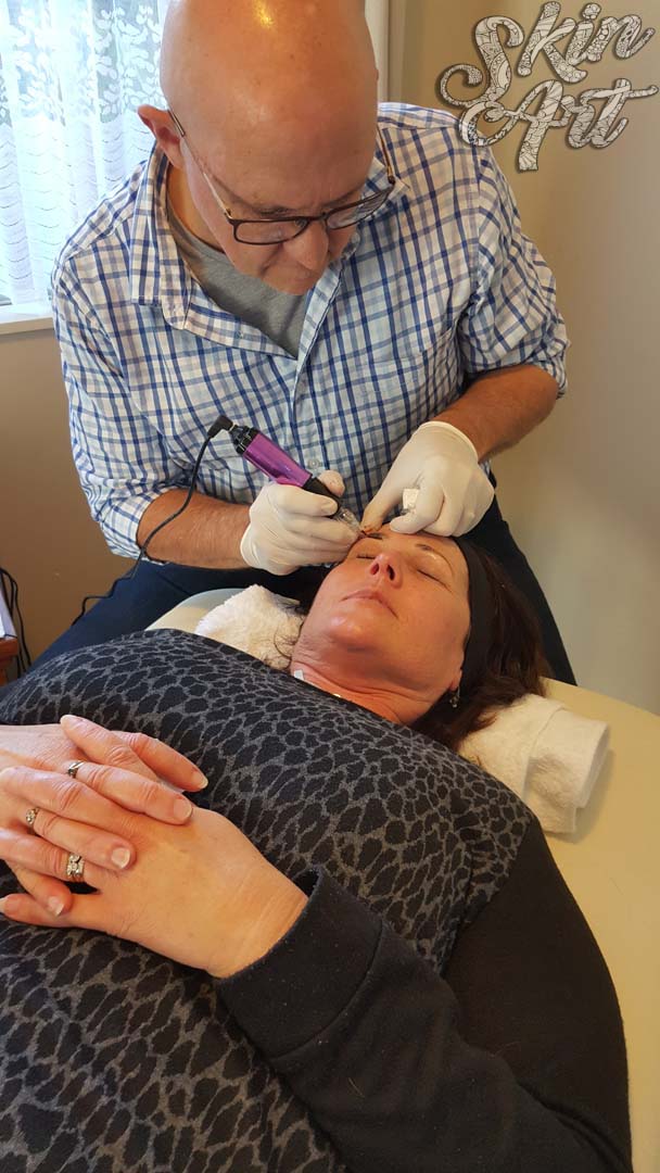 A Skinart permanent makeup training session