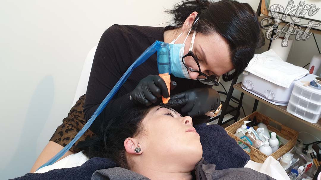 Skinart permanent makeup training photograph 17