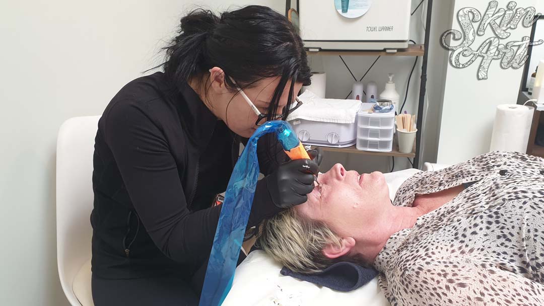 Skinart permanent makeup training photograph 20