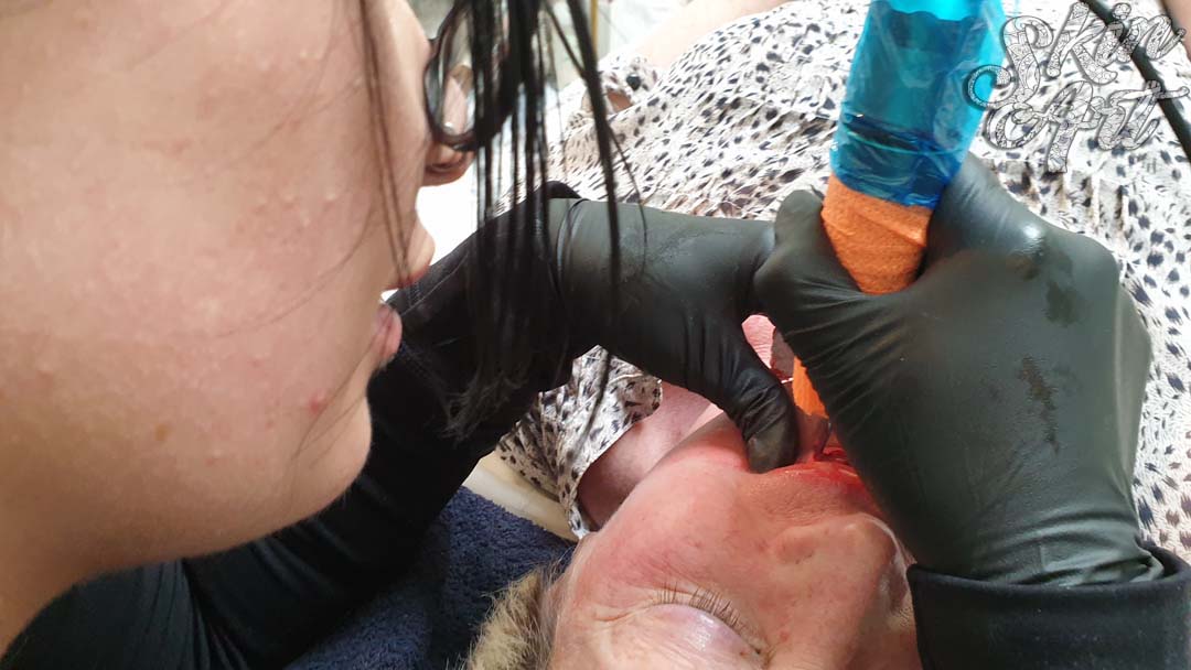 Skinart permanent makeup training photograph 21