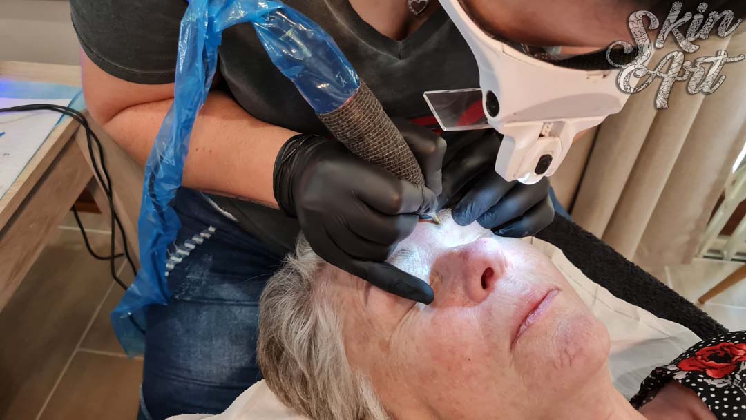 Skinart permanent makeup training photograph 60